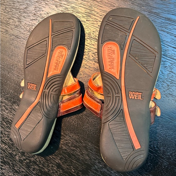 Dr. Andrew Weil Size 7 Leather Orthaheel Comfy Sandals Flip Flop Brown Orange - Picture 9 of 9
